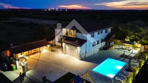 TOP PONUDA! Villa sa bazenom na prostranoj parceli - Zemunik