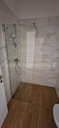 Thumbnail 5138612 - 7