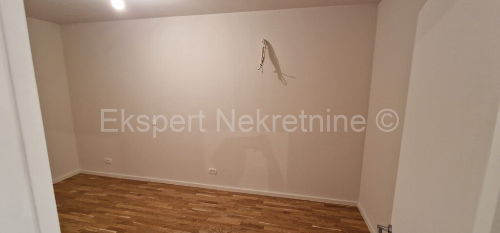 Image 5138618 - 10