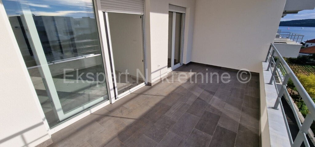 Image 5138624 - 11