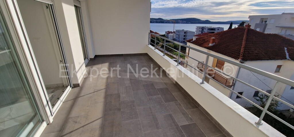 Image 5138624 - 9