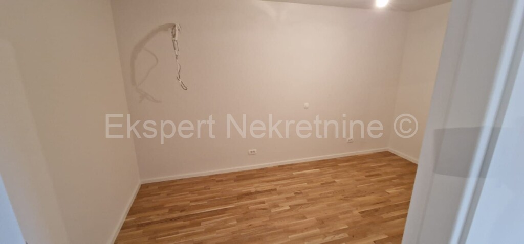 Image 5138626 - 7