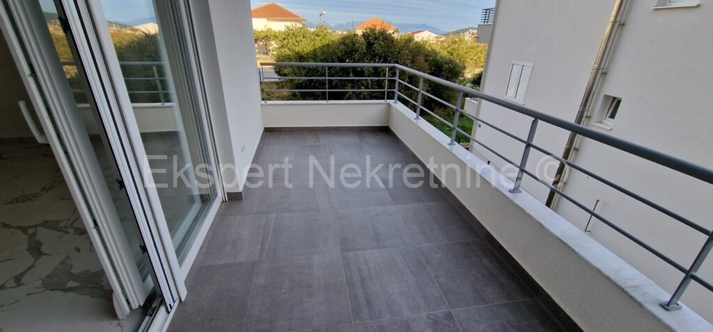 Image 5138628 - 11