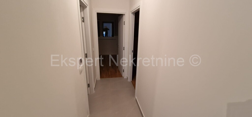 Image 5138636 - 12