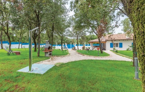 Istra - Rovinj, kuća uz more, 82m2