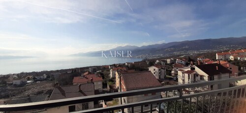 Rijeka - Moderna kuća sa etažiranim stanovima i pogledom na