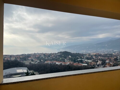 Kastav- stan s predivnim pogledom na cijeli Kvarner