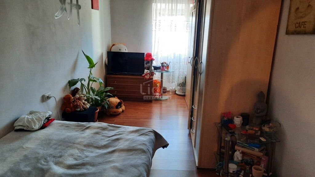 Image 5178699 - 9