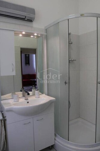 Thumbnail 5178935 - 2