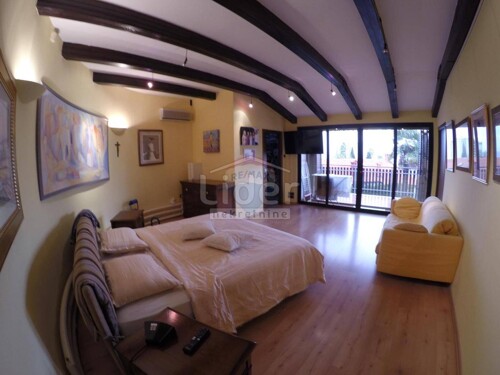 Thumbnail 5179085 - 12