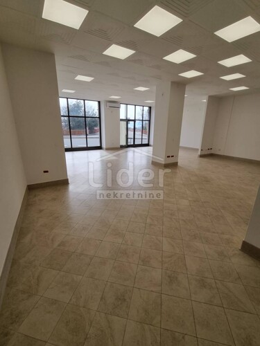 SUŠAK, ULIČNI LOKAL 321m2- 379.000 €