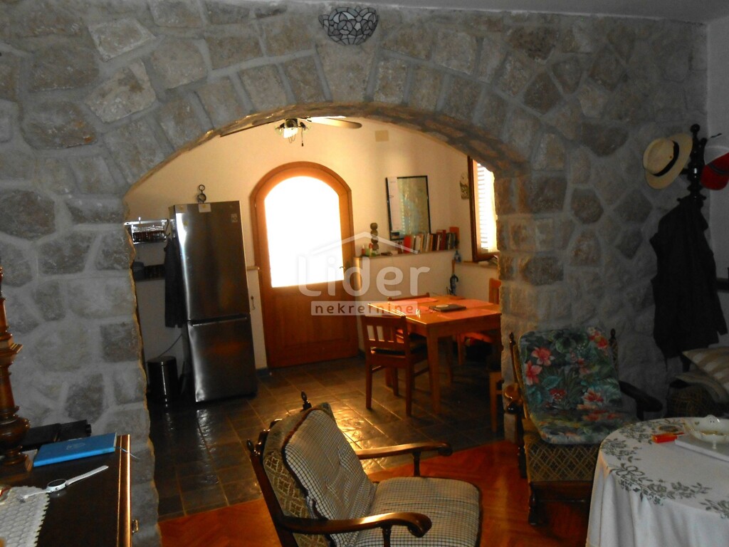 Image 5179527 - 8
