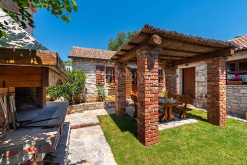 Thumbnail 5195015 - 2