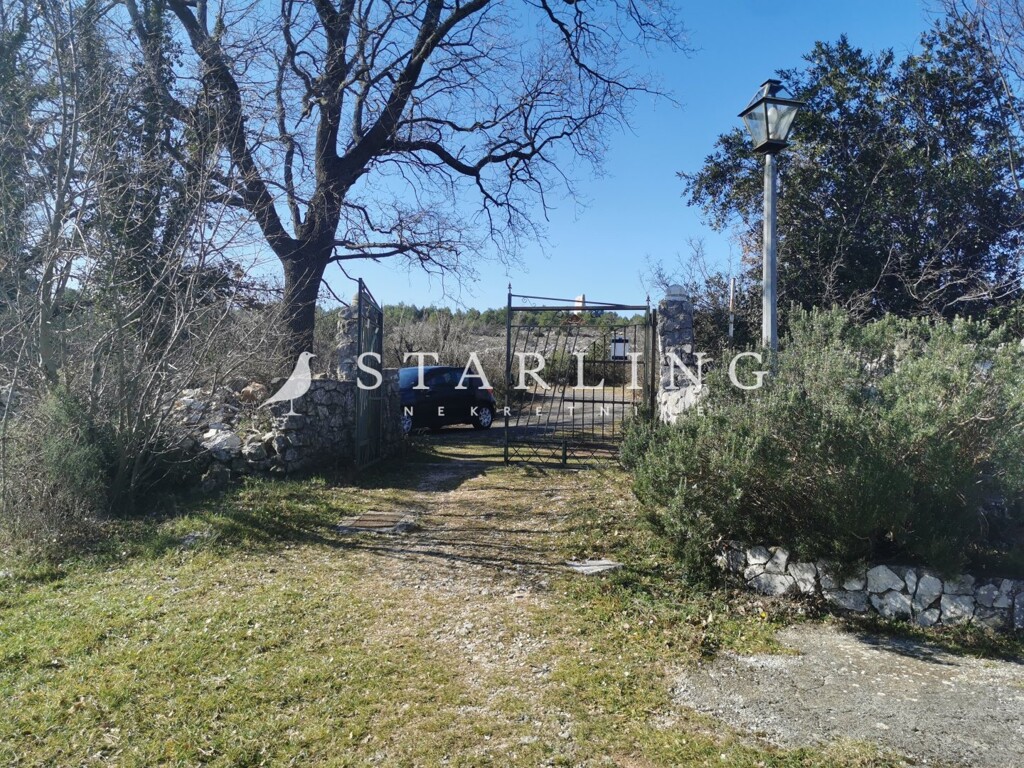 Image 5207559 - 9