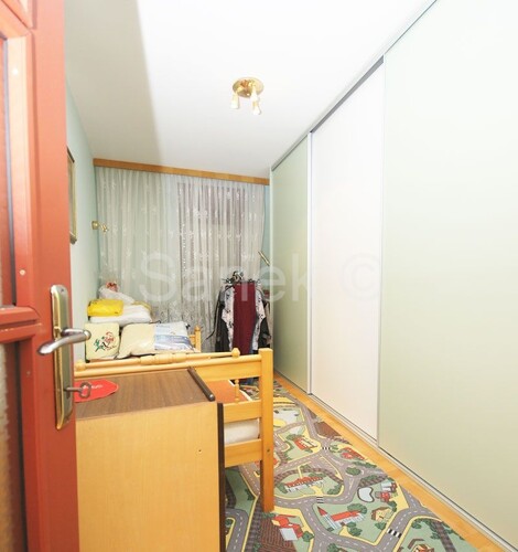 Thumbnail 5212305 - 5