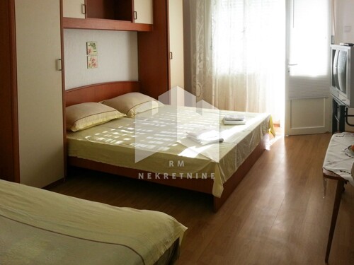 CRIKVENICA CENTAR - apartmanska kuća na traženoj lokaciji