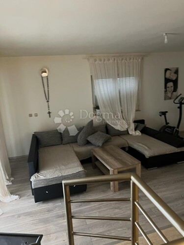 Thumbnail 5216864 - 3