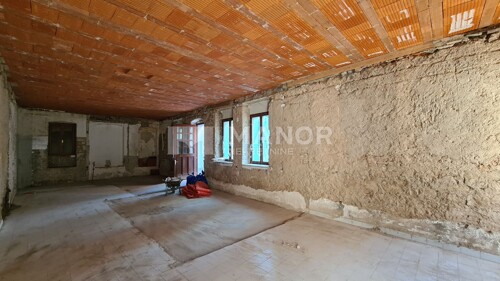 Thumbnail 5218179 - 4