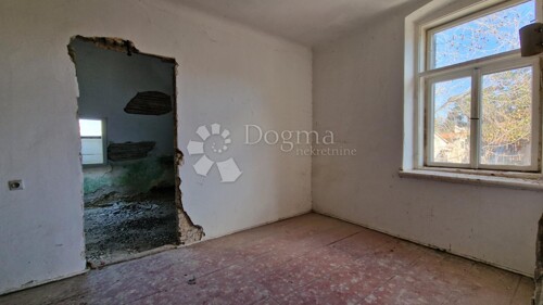 Thumbnail 5225229 - 4