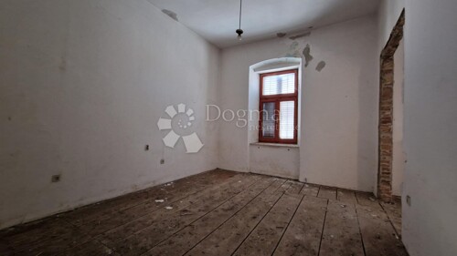 Thumbnail 5225229 - 18