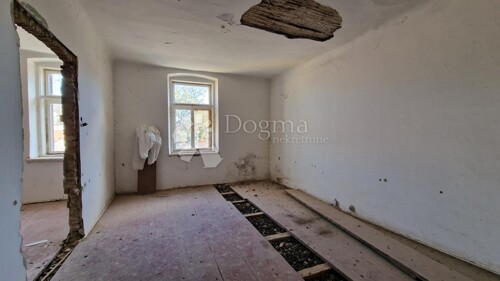 Thumbnail 5225229 - 3