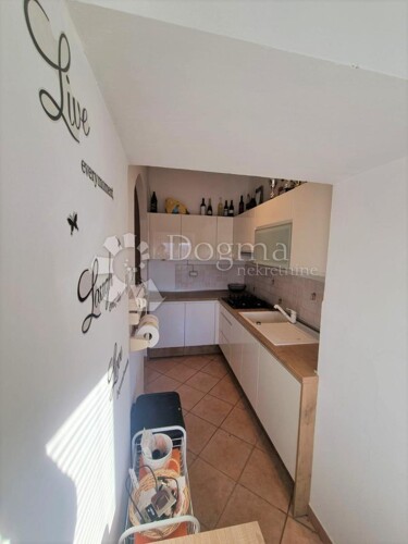 Thumbnail 5230684 - 6