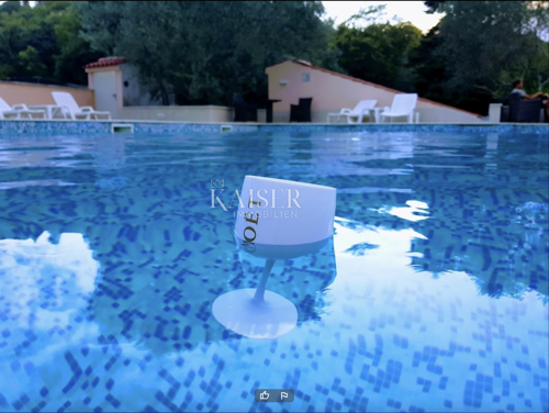 Thumbnail 5239418 - 4