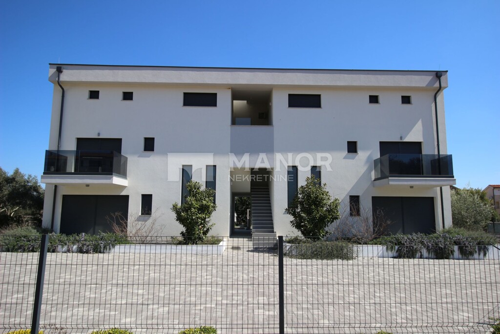 Image 5244869 - 4