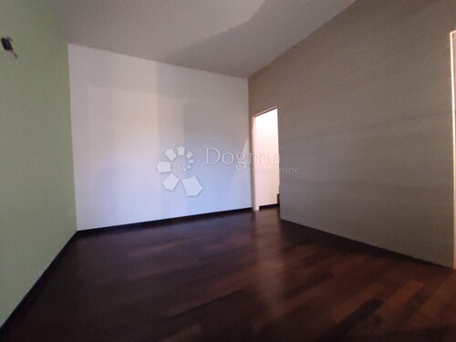 Thumbnail 5249302 - 23