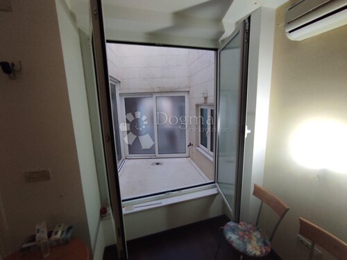 Thumbnail 5249302 - 18