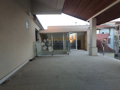 Thumbnail 5249302 - 3