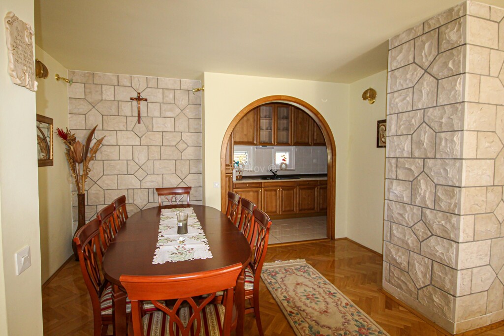 Image 5249393 - 13