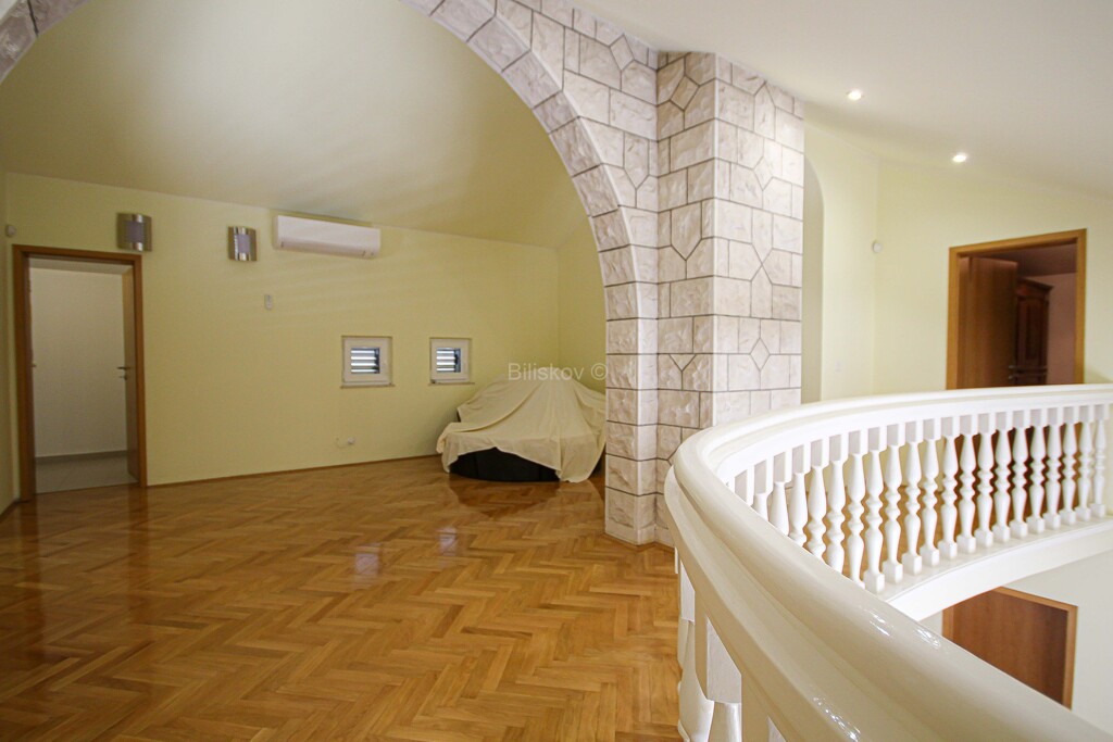 Image 5249393 - 24
