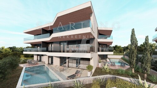 Thumbnail 5253118 - 2