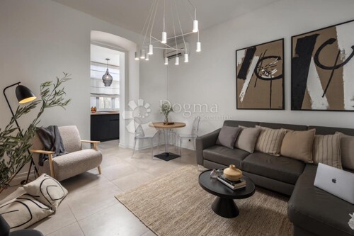 Thumbnail 5257176 - 1