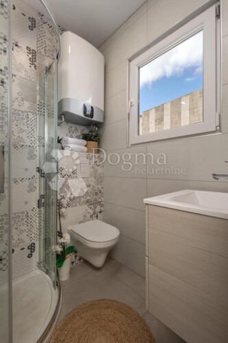 Thumbnail 5257176 - 21