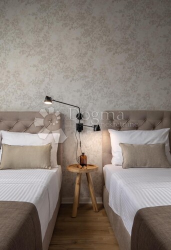 Thumbnail 5257176 - 19