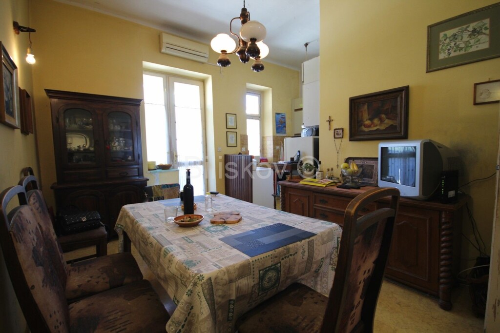 Image 5257278 - 10
