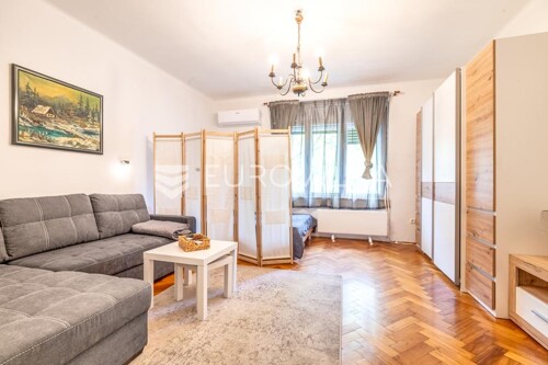 Zagreb, Kvatrić, Biskupa Galjufa, funkiconalna garsonjera, 38 m2
