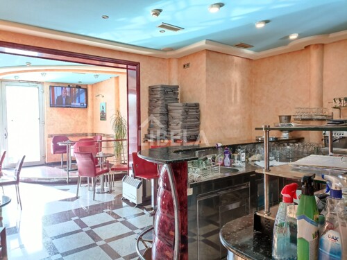 Ulični lokal veličine 83,11m2, Zagrebačka cesta - terasa, opremljen