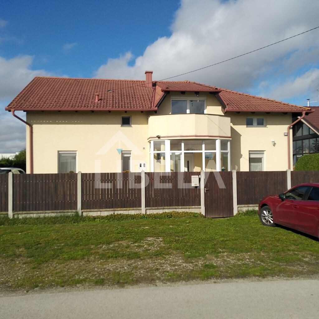 Image 5261916 - 1