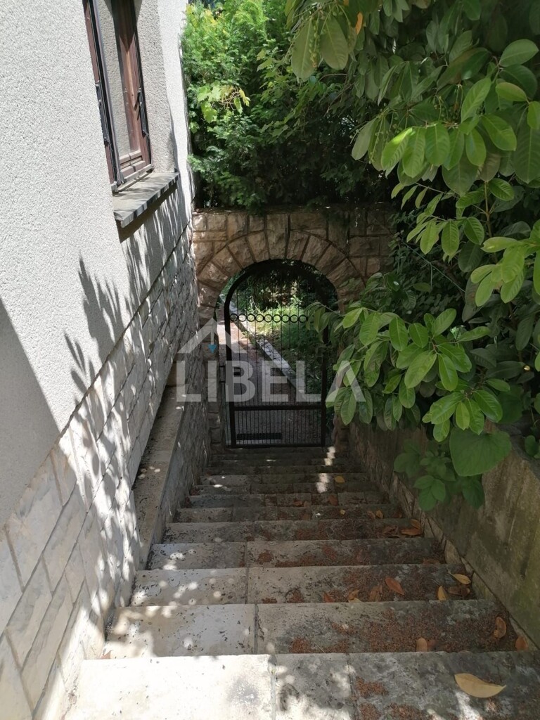 Image 5261985 - 6