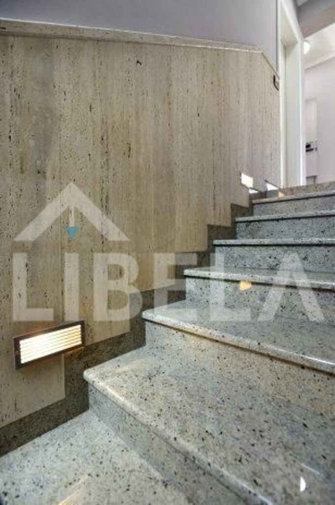 Image 5262372 - 10