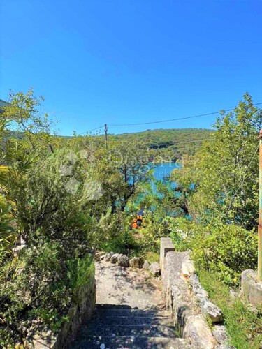 Thumbnail 5268708 - 9