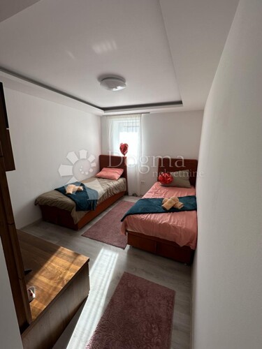 Thumbnail 5268721 - 5