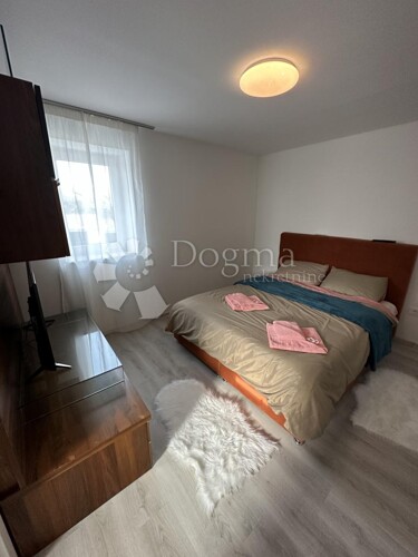 Thumbnail 5268721 - 4