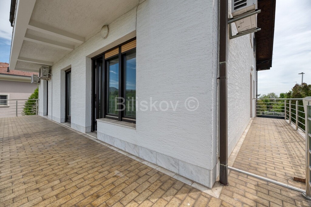 Image 5268790 - 2