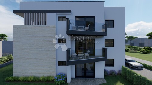Thumbnail 5270775 - 4