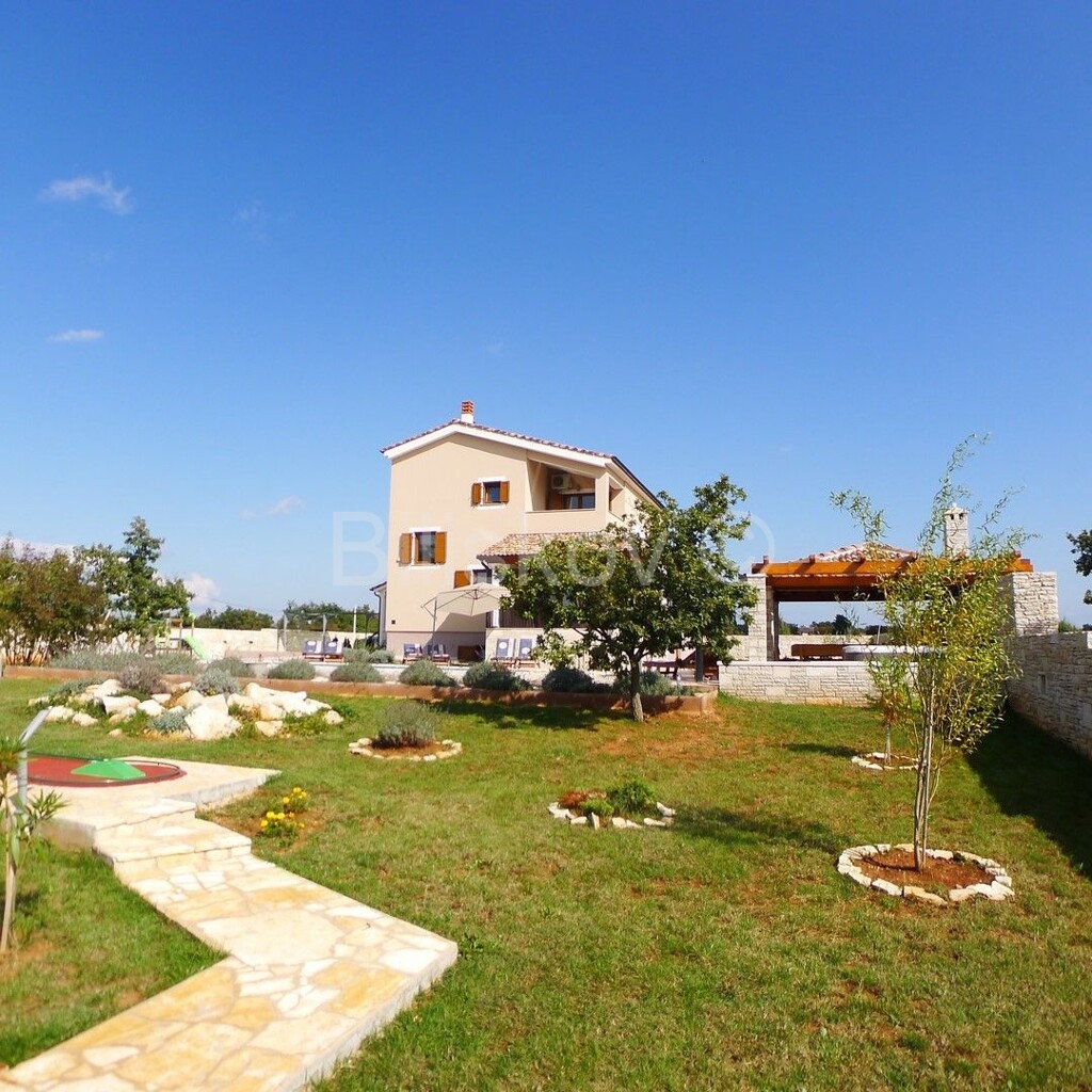 Image 5274871 - 23