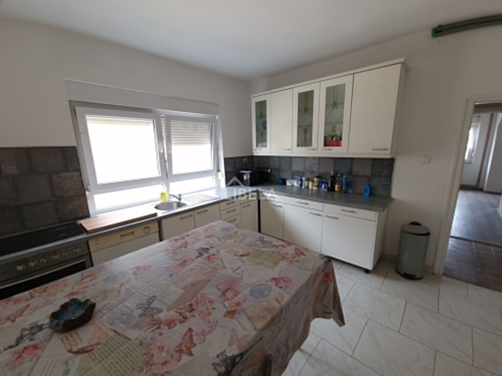 Image 5275446 - 8
